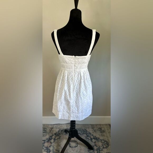 Trina Turk Women's Cut Trellis Lucia Eyelet Lace Short Tank Sun Dress Size 8 - Picture 2 of 9